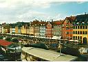 04Nyhavn.jpg: Kopenhagen haven, vanuit ons (alcoholvrije) zeemanshotel. Leuk gekleurde huisjes en allemaal identieke cafeetjes.